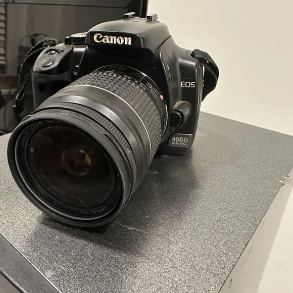 Canon EOS 400D Digital SLR Camera Perfect for Beautiful, Clear